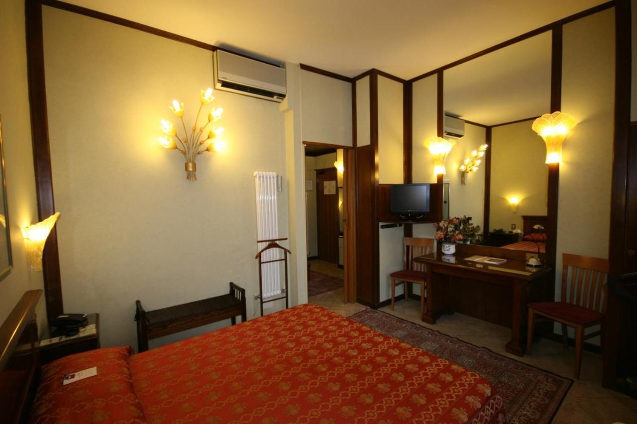 Hotel Italia City Center Mantua Dış mekan fotoğraf