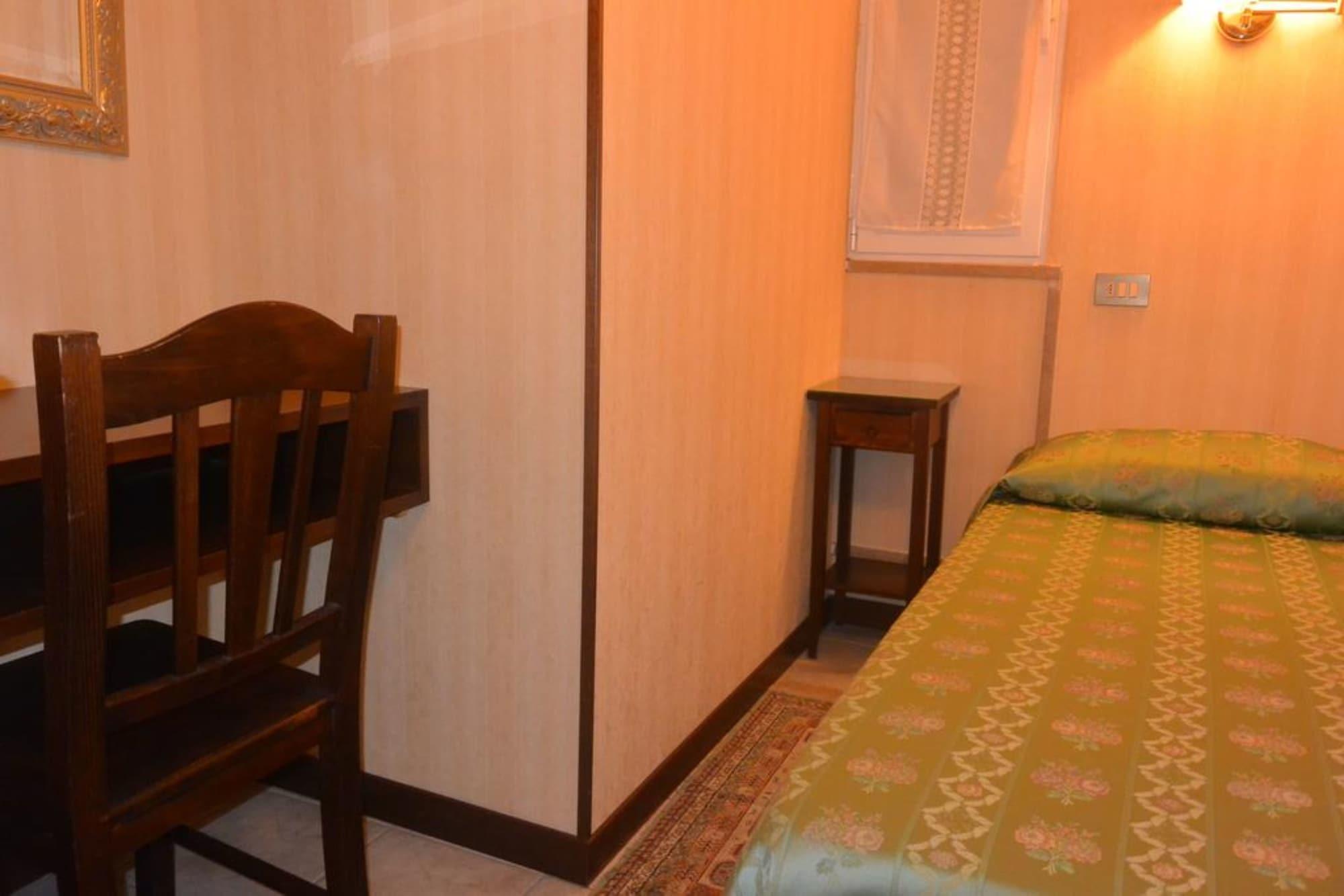 Hotel Italia City Center Mantua Dış mekan fotoğraf