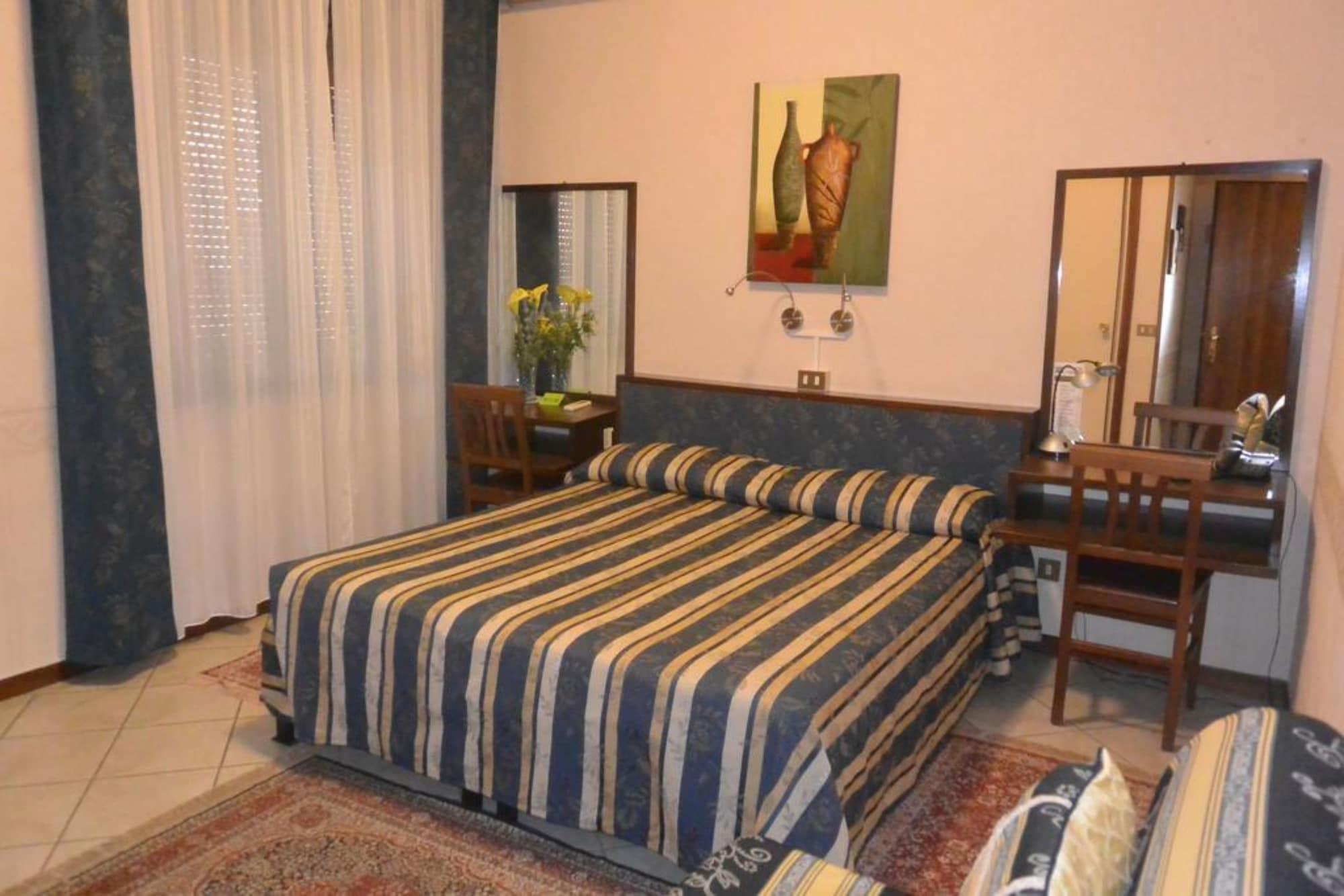 Hotel Italia City Center Mantua Dış mekan fotoğraf