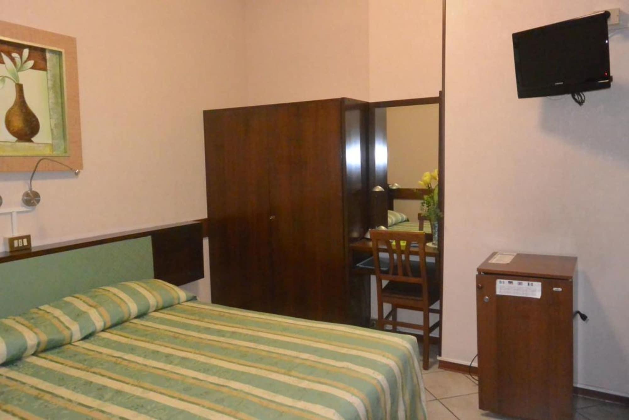 Hotel Italia City Center Mantua Dış mekan fotoğraf