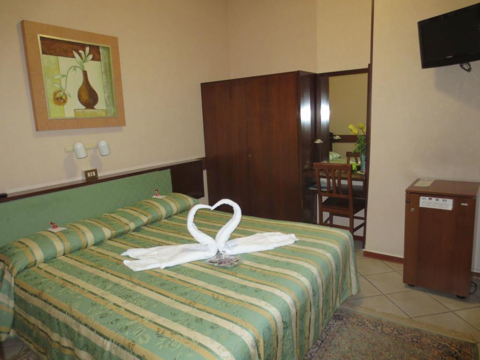Hotel Italia City Center Mantua Dış mekan fotoğraf
