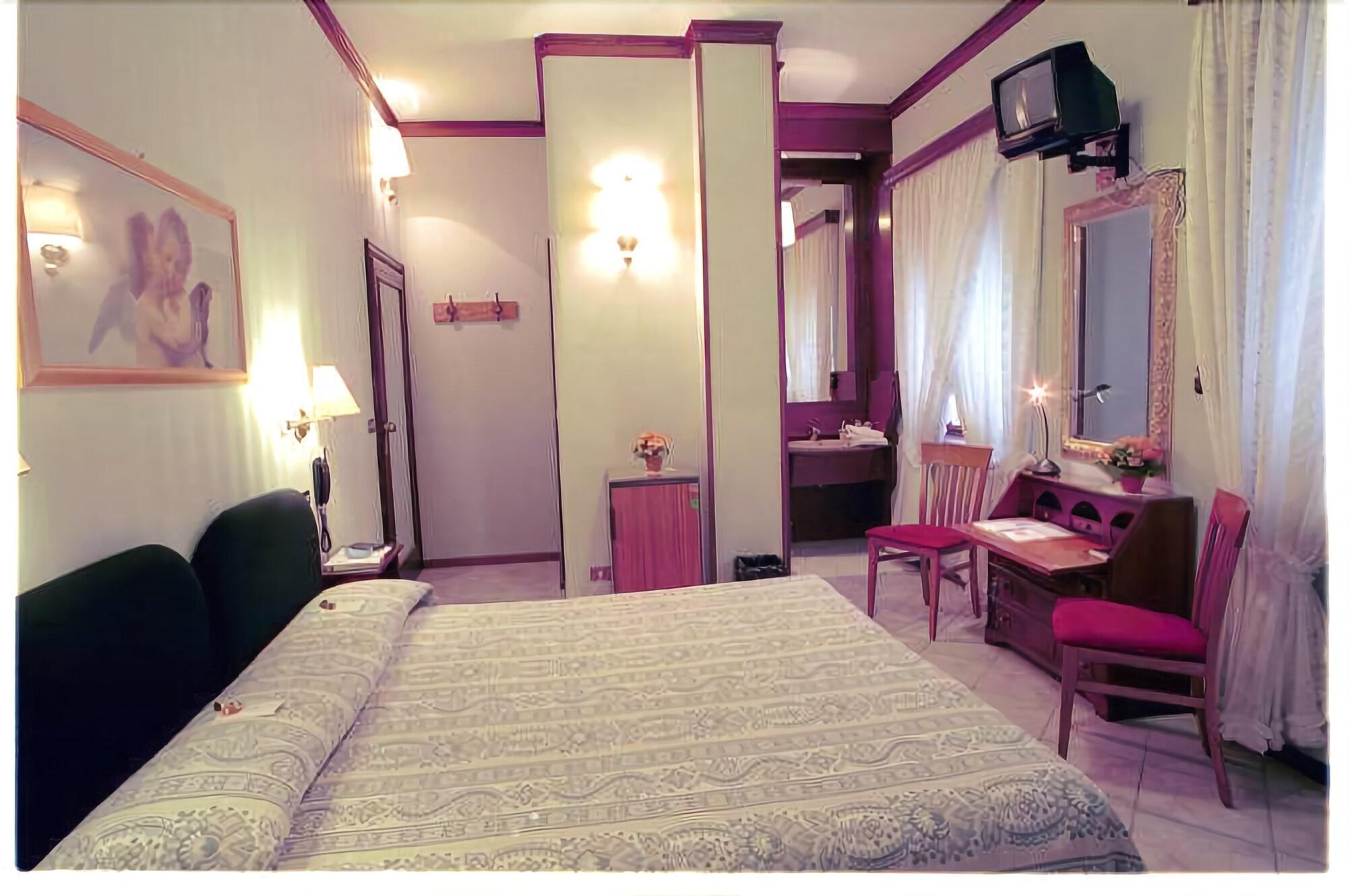 Hotel Italia City Center Mantua Dış mekan fotoğraf