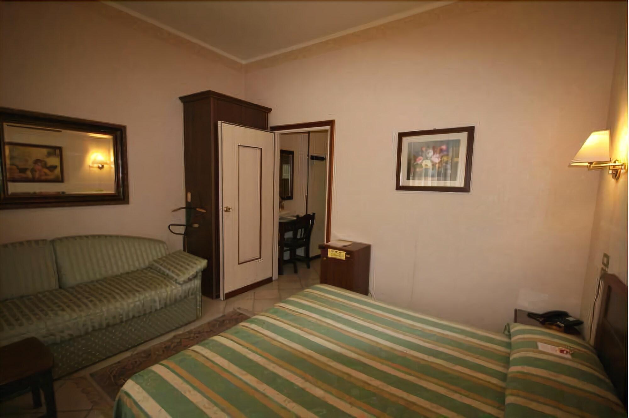 Hotel Italia City Center Mantua Dış mekan fotoğraf